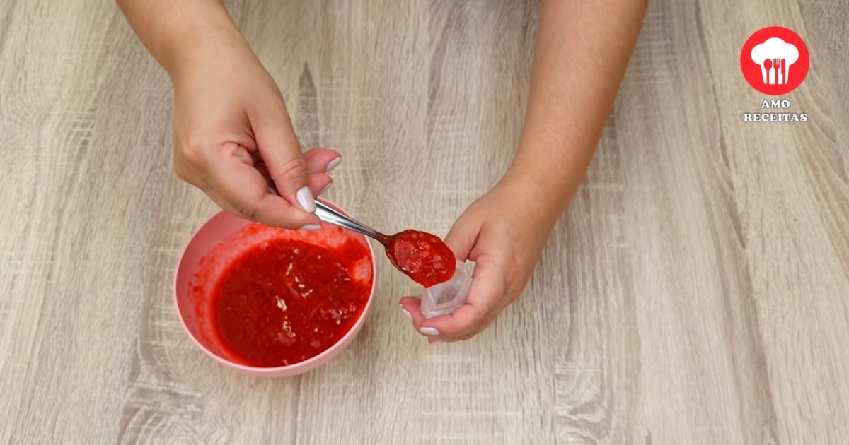 Geladinho Gourmet calda morango