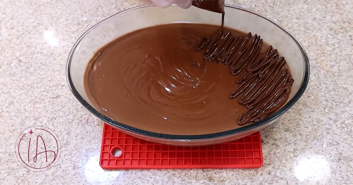 Ovo De Pascoa Na Travessa chocolate derretido saquinho