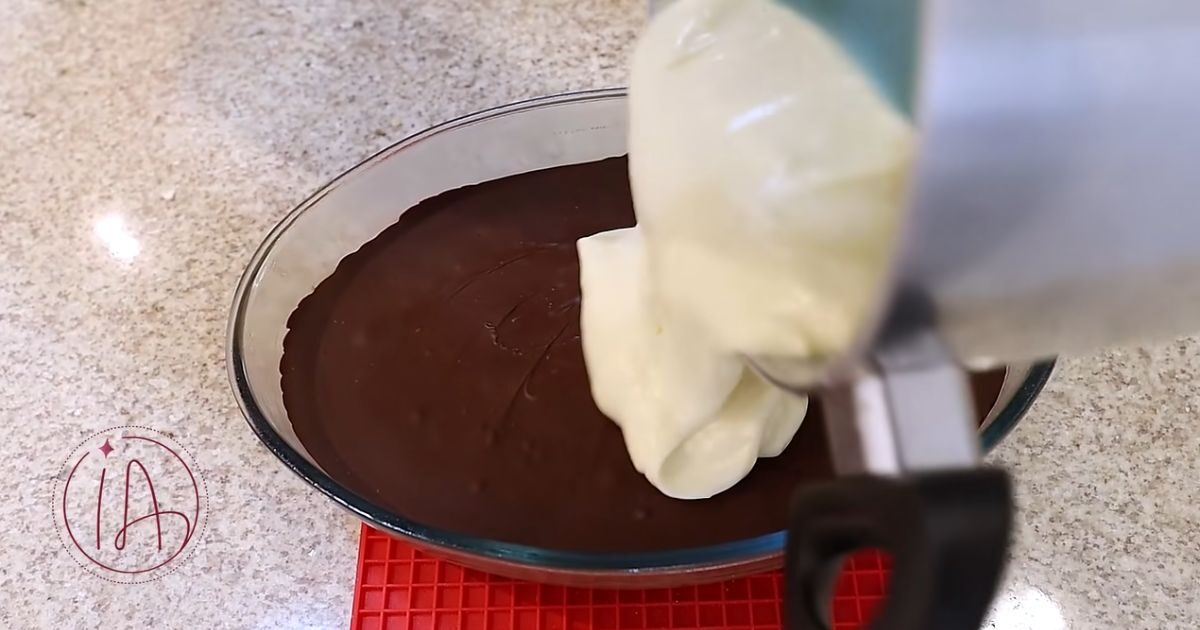 Ovo De Pascoa Na Travessa massa