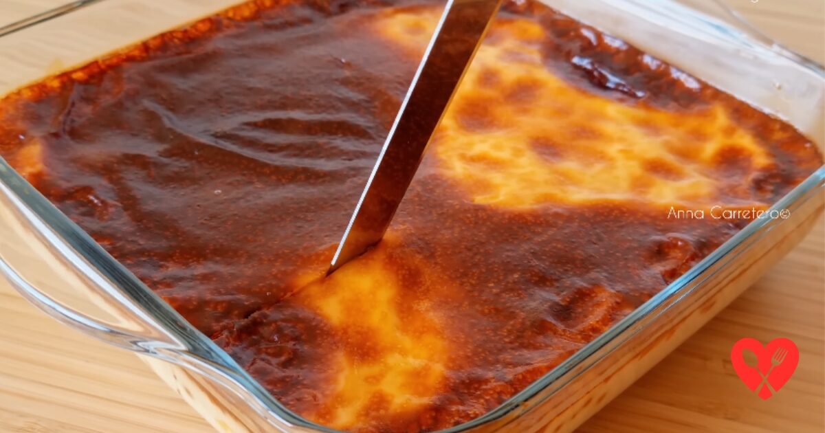 cortar o pudim em fatias