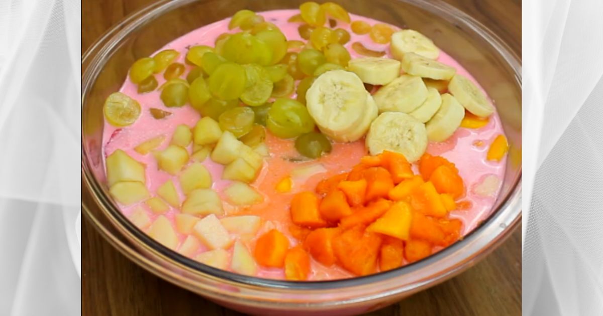 Salada de Frutas Cremosa com Gelatina