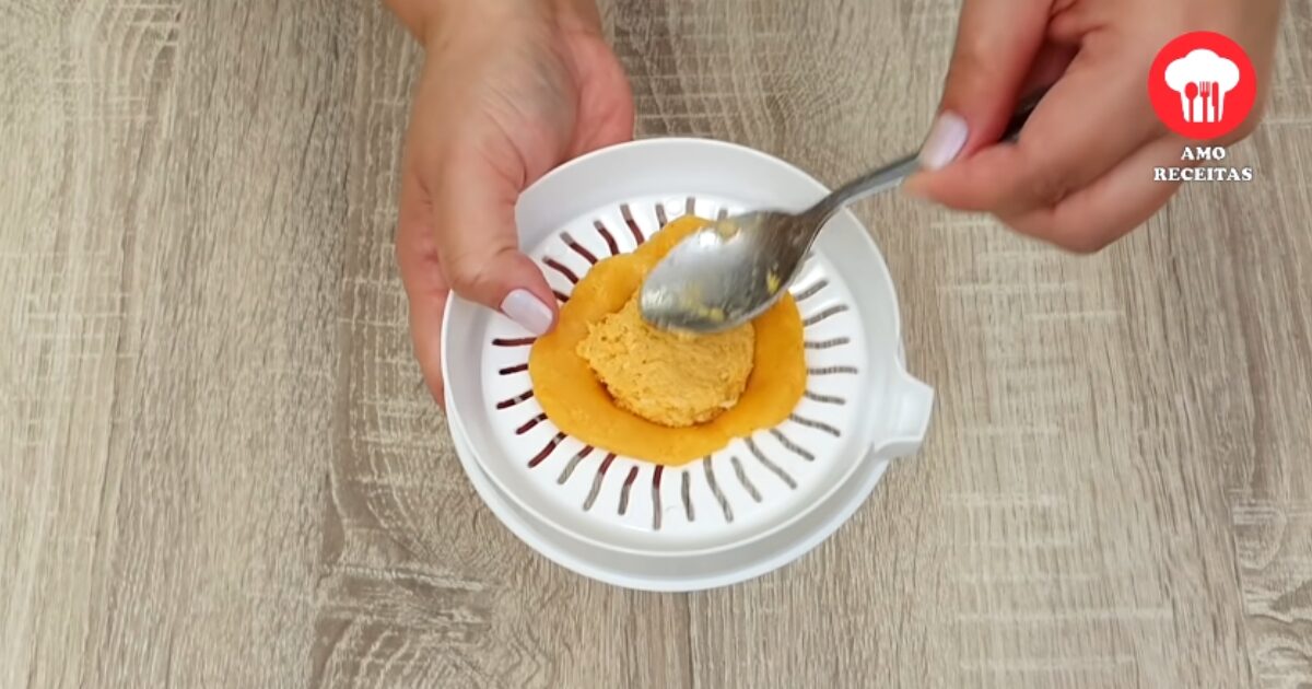 montar coxinha frango