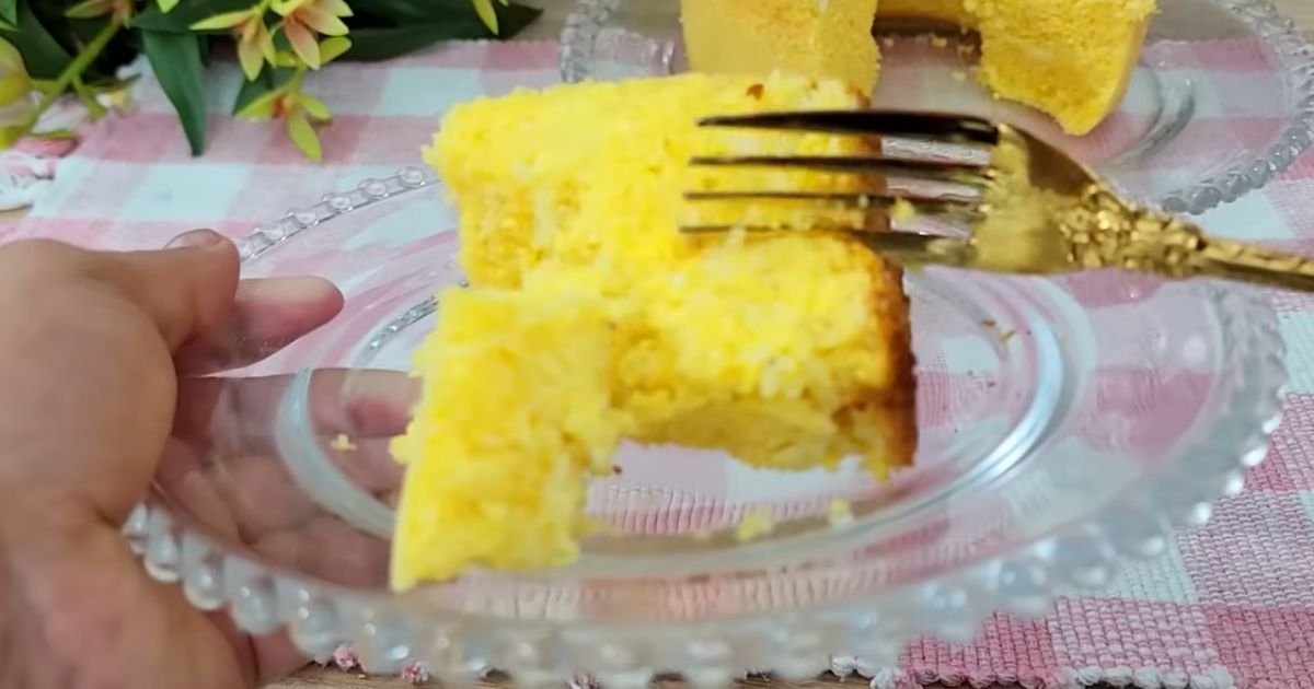 Bolo de Flocão de Milho com Coco