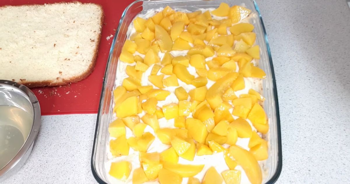 bolo gelado pessego calda