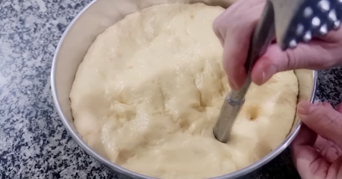 Bolo Sonho de Canela massa forma furos