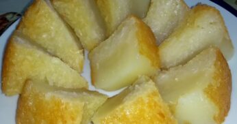 Bolo de Grude é feito com goma de tapioca hidratada e fica delicioso