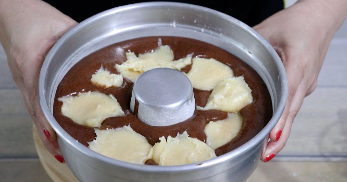Bolo que já sai recheado do forno