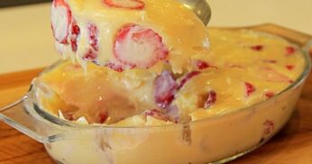 Gelado de Morango na Travessa com 3 Ingredientes