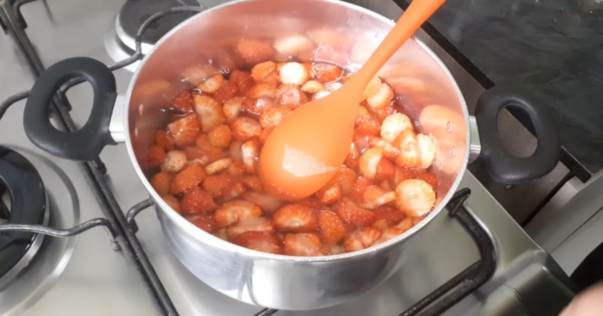 licor morango cozinhar