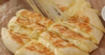Pão de Queijo de Batata na Frigideira