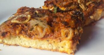 Pizza caseira de sardinha, receita fácil e saborosa