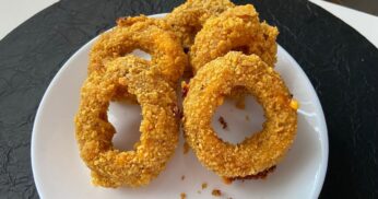Aneis de Cebola Recheadas com Queijo: O Aperitivo Gourmet que Conquista a Todos