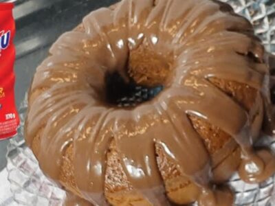 BOLO DE CHOCOLATE RÁPIDO E FÁCIL