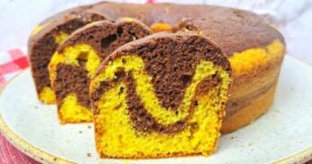 Surpreenda a Todos Com um Bolo Mesclado de Cenoura e Chocolate – Fofo e Delicioso!