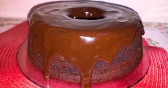 O Melhor Bolo de Chocolate de Liquidificador: Super Fofo e Repleto de Sabor!
