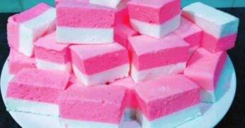 Marshmallow caseiro de morango e coco tem o visual deslumbrante e agrada todas as idades