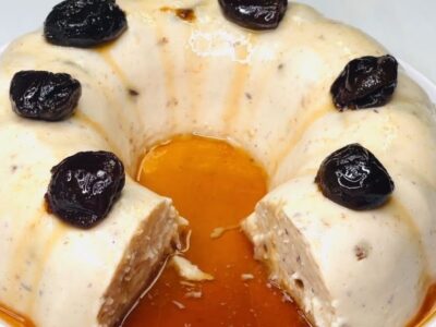 Manjar de coco e ameixas