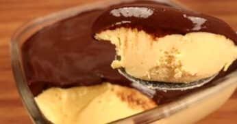 Sobremesa Gelada de Maracujá com Ganache: Apenas 4 Ingredientes