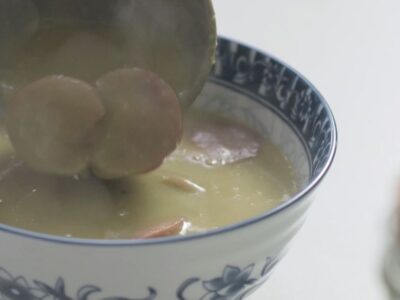 Sopa ervilha com calabresa