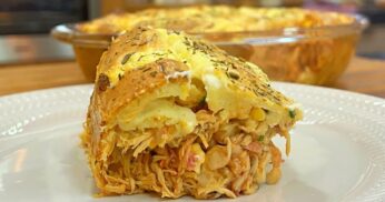 TORTA DE FRANGO CREMOSA INCRÍVEL – RECEITA FÁCIL E SABOROSA!