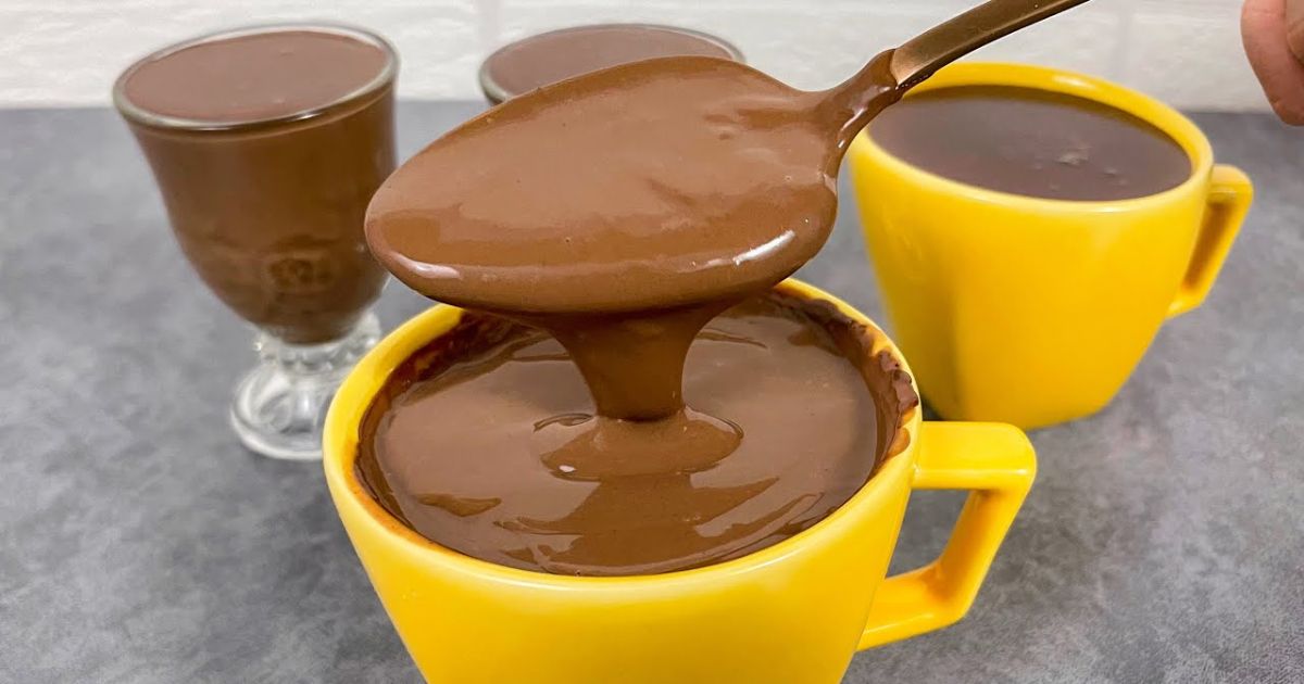  Chocolate quente cremoso sem leite condensado é o aconchego em uma caneca