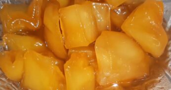 Doce de mamão verde em pedaços em calda fácil e delicioso