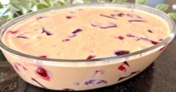 Gelatina + Creme de leite = travessa linda de sobremesa com apenas 2 ingredientes