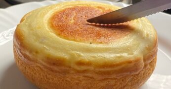 Pão de maizena feito na frigideira tem textura suave e aveludada