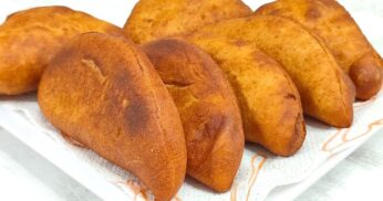 Pastel bem caseiro da massa grossa, veja a receita do pastel chinês que fica melhor que de lanchonete