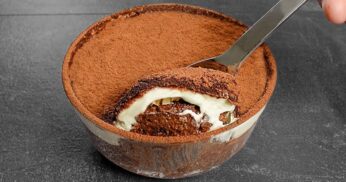 Sobremesa fina que conseguimos fazer em casa, esse é o Tiramisu descomplicado e saudável