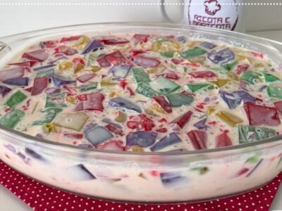 Gelatina colorida mais fácil que existe