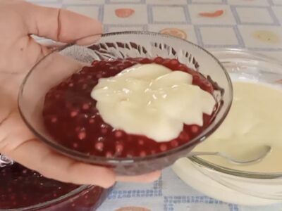 Sagu de Vinho com Creme Branco