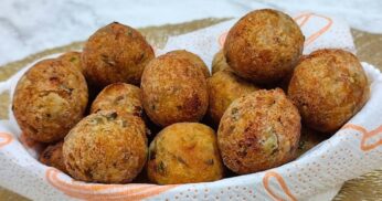 Bolinhos de sardinha são mais do que apenas um petisco; são um convite à reunião e ao compartilhamento de bons momentos