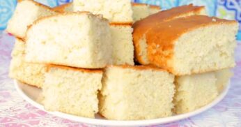 Bolo de nada não tem nada de ruim, é sem sabor específico, mas é o básico que sempre funciona, fofinho e gostoso