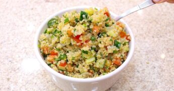 A quinoa é um superalimento e esta salada é a verdadeira definição de comer bem para viver bem