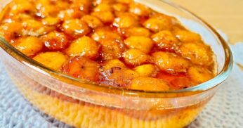 Sobremesa antiga de banana caramelizada com creme faz sucesso até hoje sem leite condensado