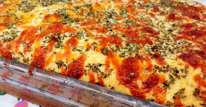 Torta Express de Presunto e Queijo: A Maravilha que Você Prepara Misturando e Assando!