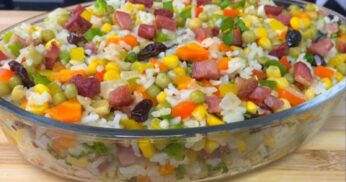 Arroz à Grega Natalino: Acompanhamento Festivo e Saboroso