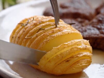 Batata Hasselback Tradição Sueca na Sua Cozinha