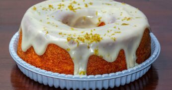 Bolo de Limão com Cobertura de Limão