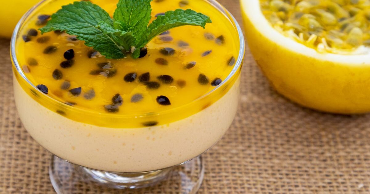 Mousse de Maracujá com Suco Natural
