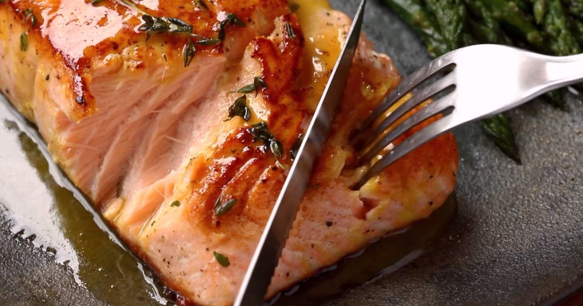  Salmão ao Molho Agridoce com Aspargos: Uma Refeição Elegante e Saborosa