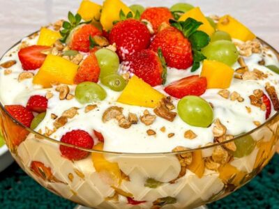 Sobremesa de Frutas Frescas Delícia para o Natal e Ano Novo