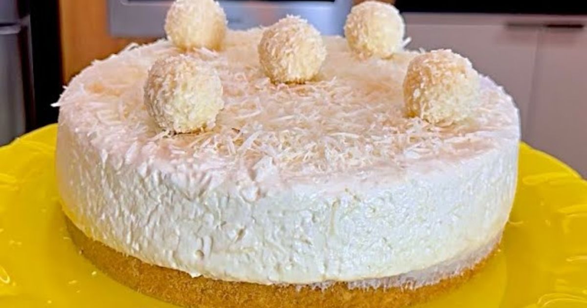  Sobremesa Raffaello: Torta Mega Cremosa de Coco