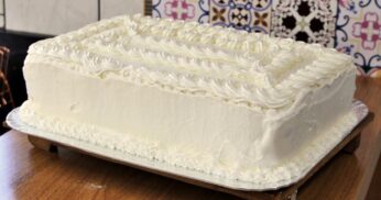 Bolo De Aniversário Grande Que Serve Até 100 Pessoas | Como Montar Bolo De Aniversário