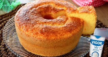 Bolo De Iogurte Sem Farinha De Trigo (Fuba Com Iogurte)