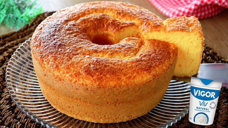 Bolo De Iogurte Sem Farinha De Trigo (Fuba Com Iogurte)