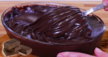 Recheio de chocolate para bolos e doces, cremoso e estruturado que rende muito